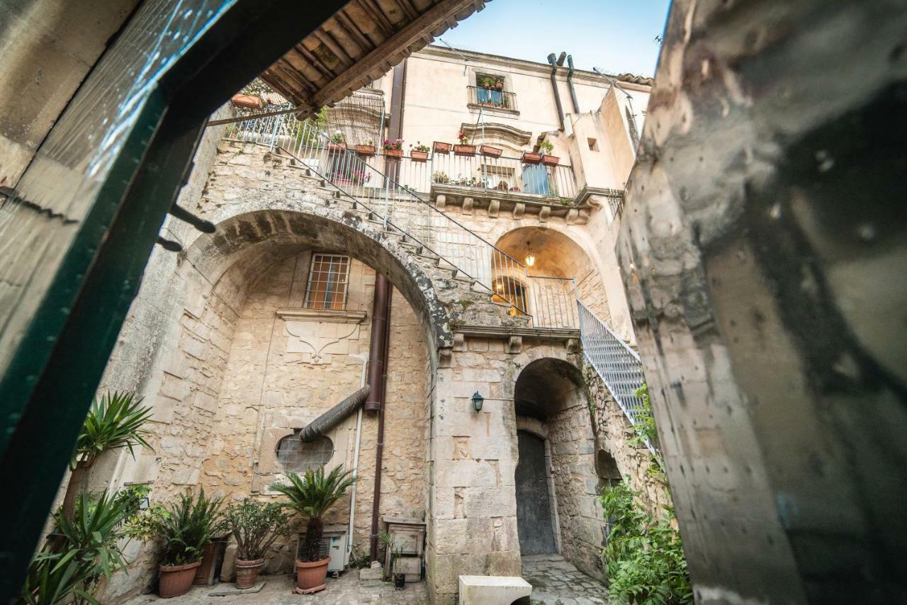 Baroni Giampiccolo Suite Ragusa Kültér fotó